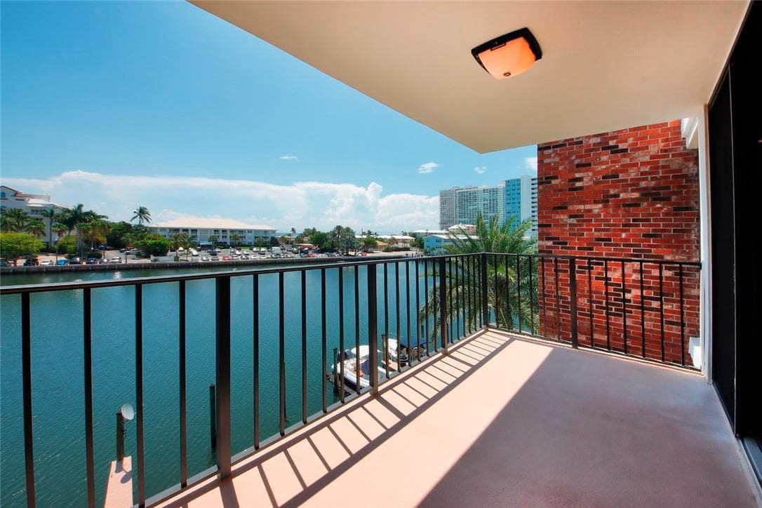 1800 S OCEAN Drive 407 photo 7