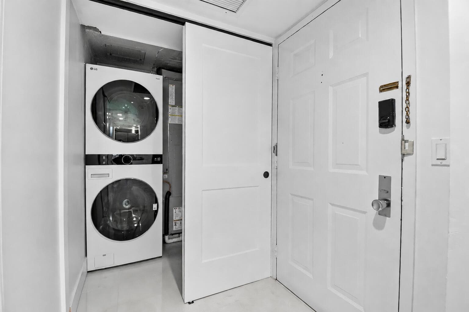 5600 N Flagler Drive Unit 207 photo 14