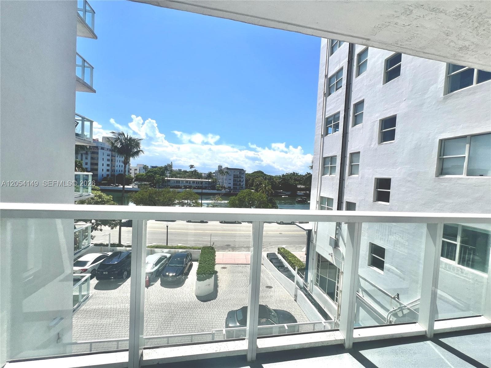 2457 Collins Ave 402 photo 16