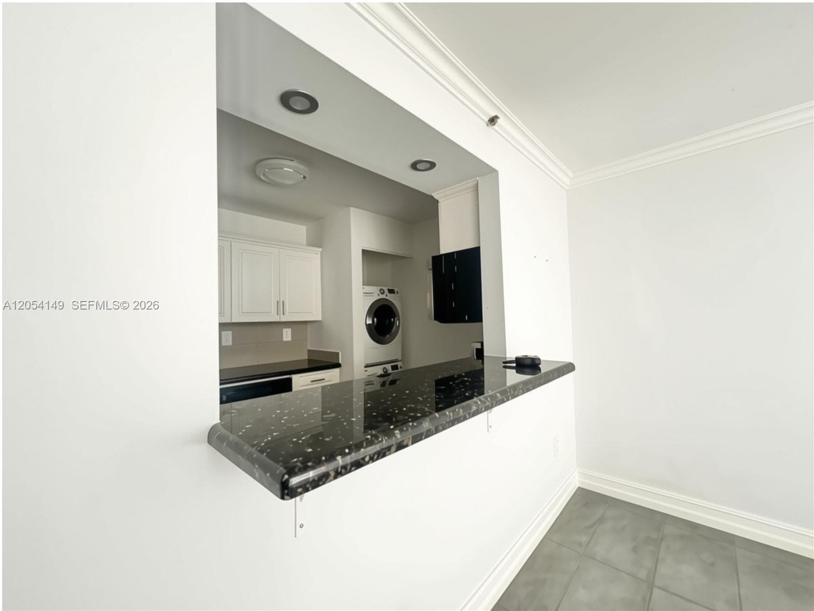 2457 Collins Ave 402 photo 11