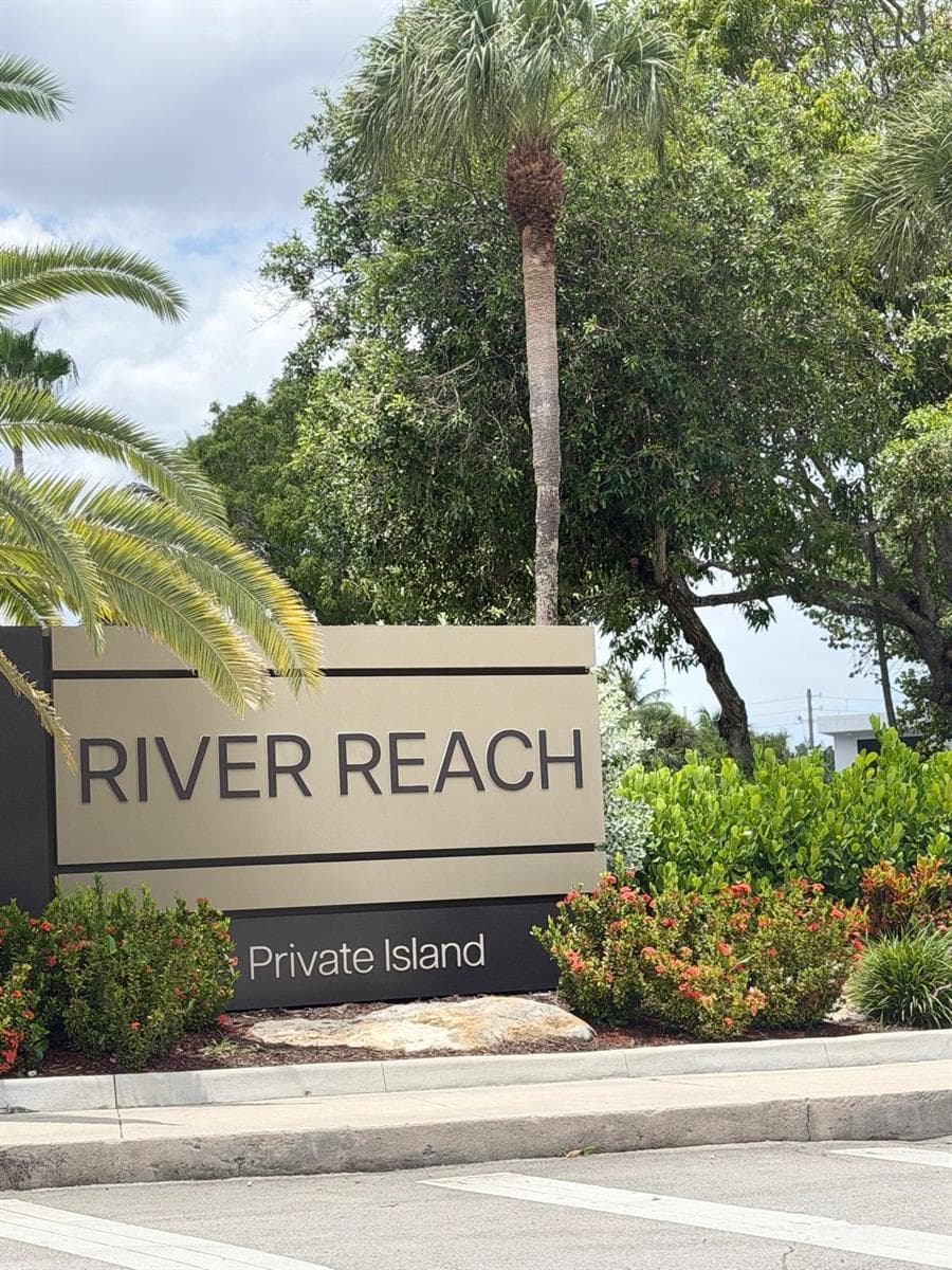 900 RIVER REACH Drive 510 photo 13