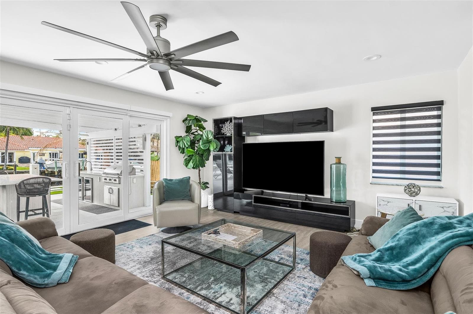39 Castle Harbor Isle Drive photo 14