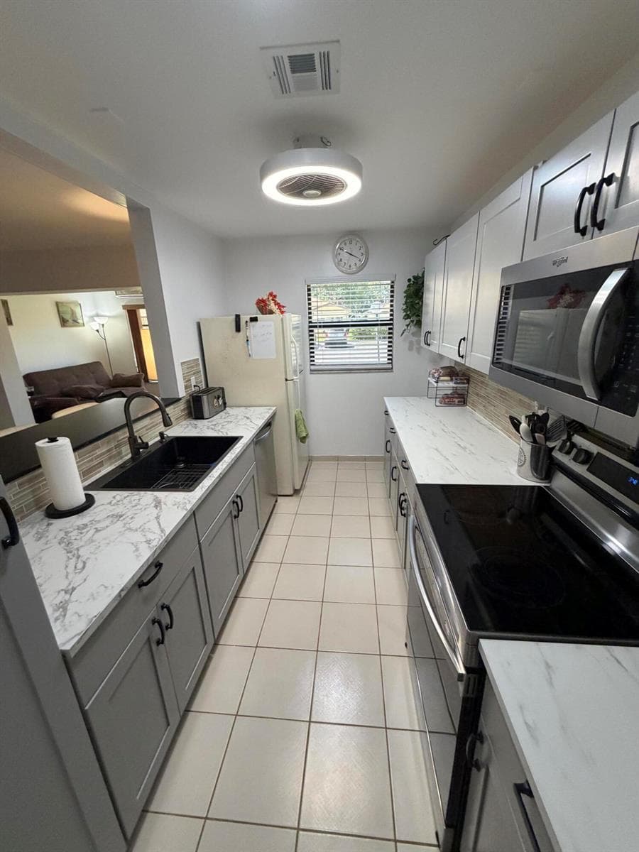14010 Nesting Way C photo 2