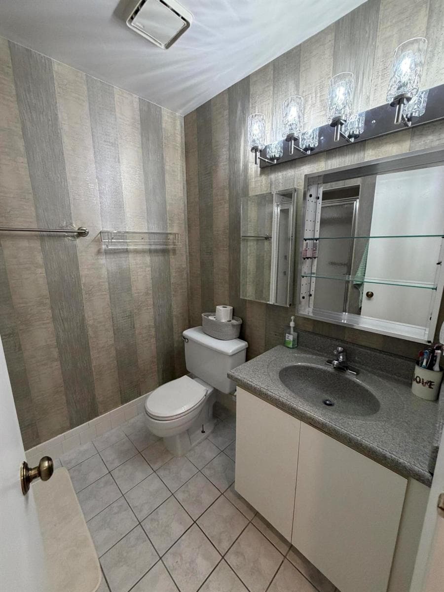 14010 Nesting Way C photo 17