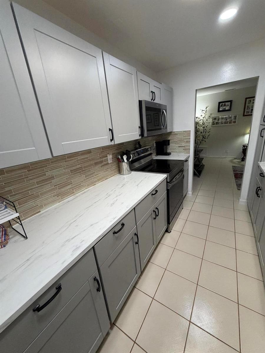 14010 Nesting Way C photo 4