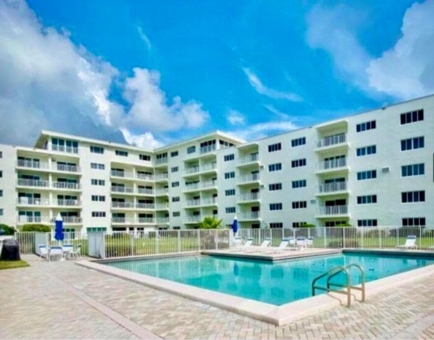 33 S OCEAN Avenue 501 photo 3