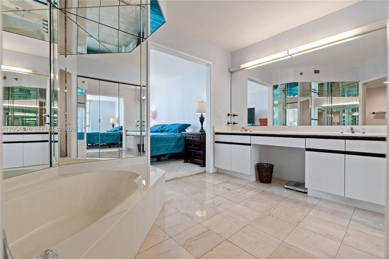 3600 Mystic Pointe Dr 1207 photo 15