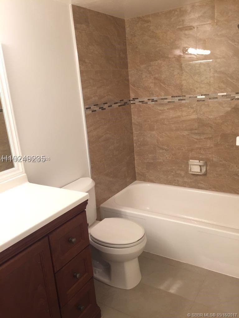 18151 NE 31st Ct 1505 photo 9