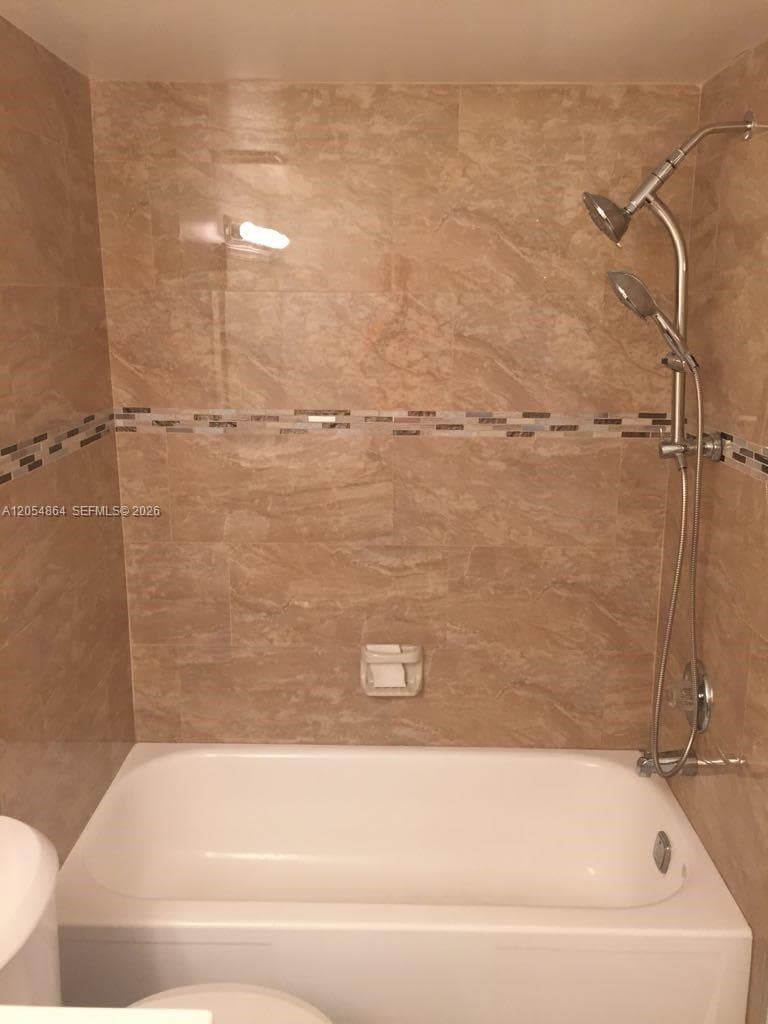 18151 NE 31st Ct 1505 photo 8