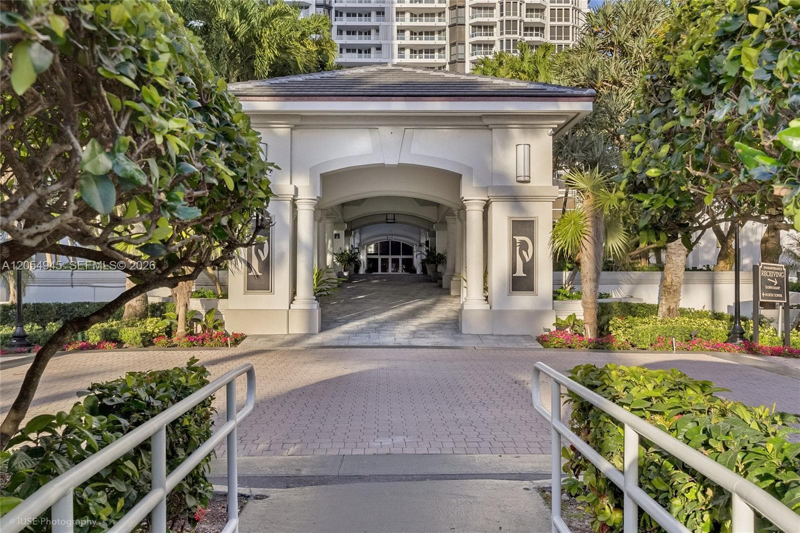 21205 Yacht Club Dr 701 photo 21