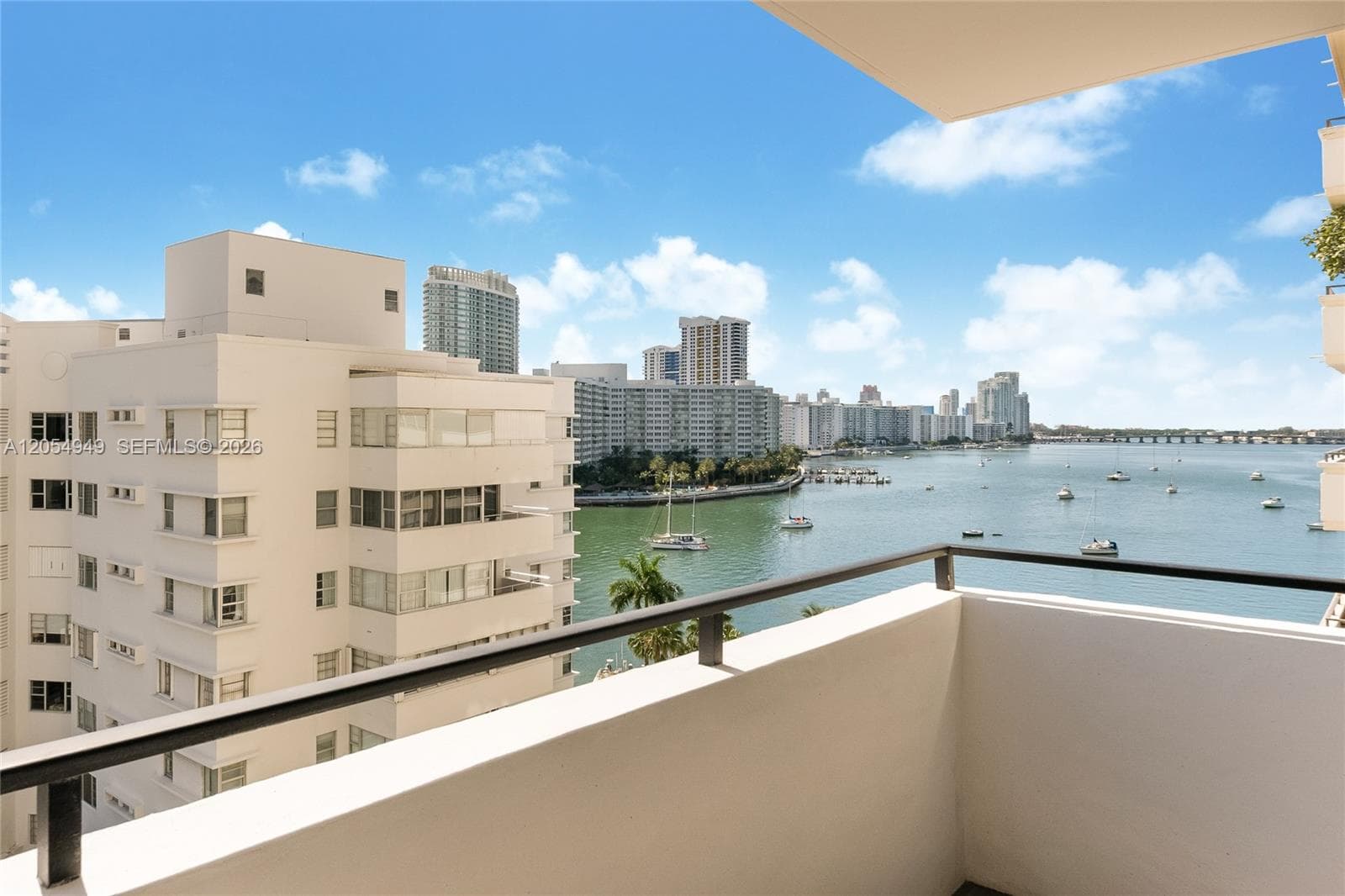 11 Island Ave 908 photo 2