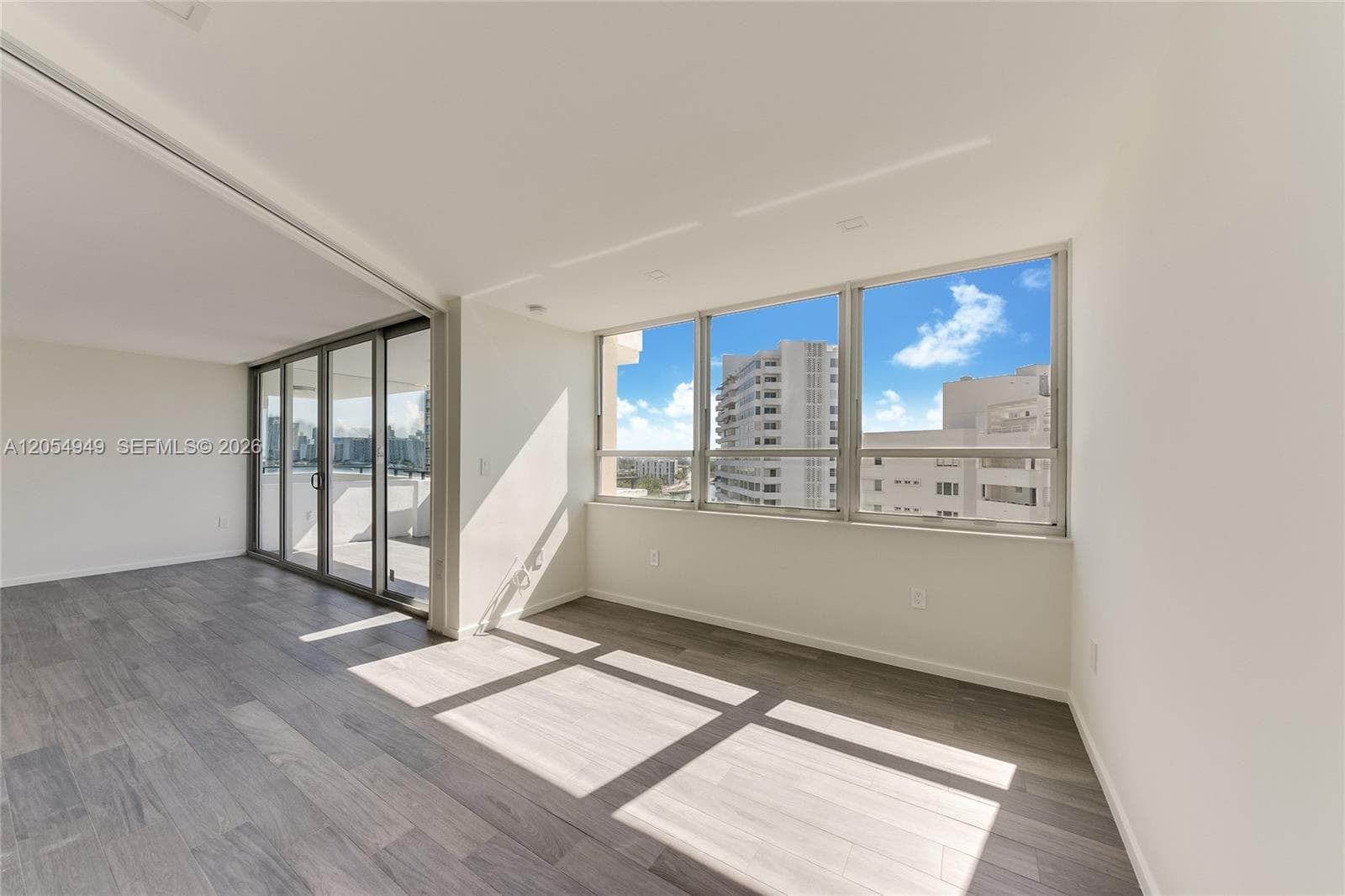 11 Island Ave 908 photo 12