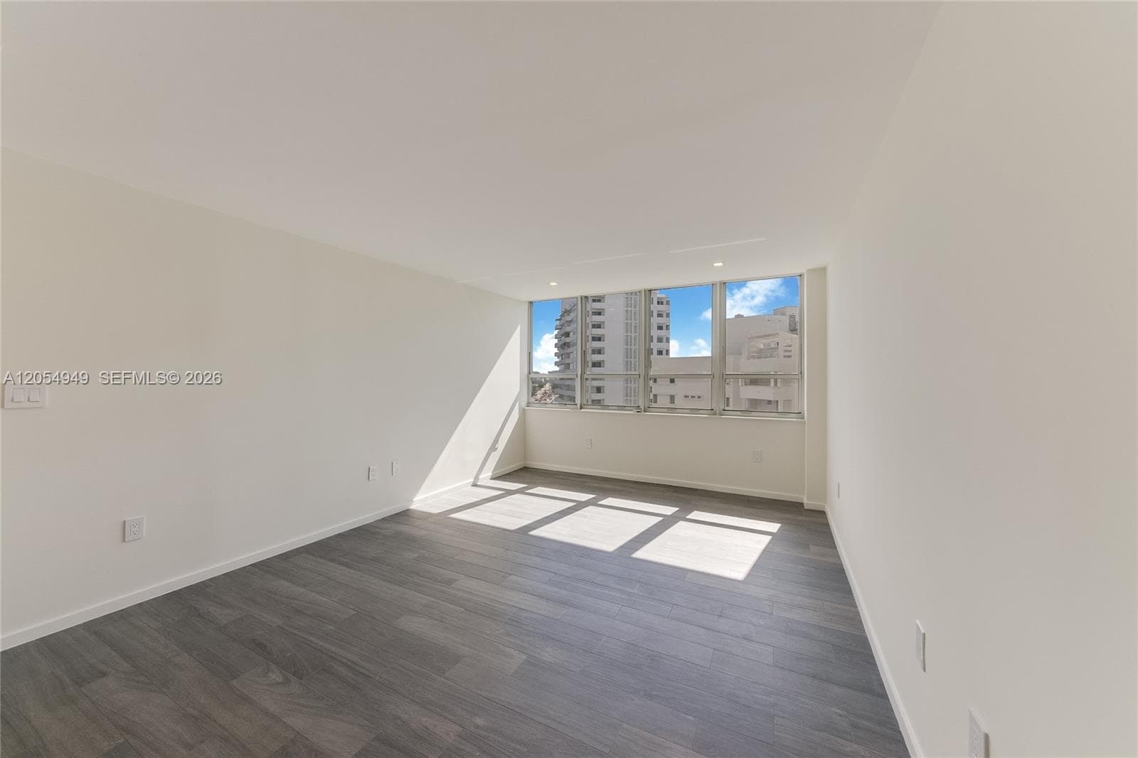 11 Island Ave 908 photo 9