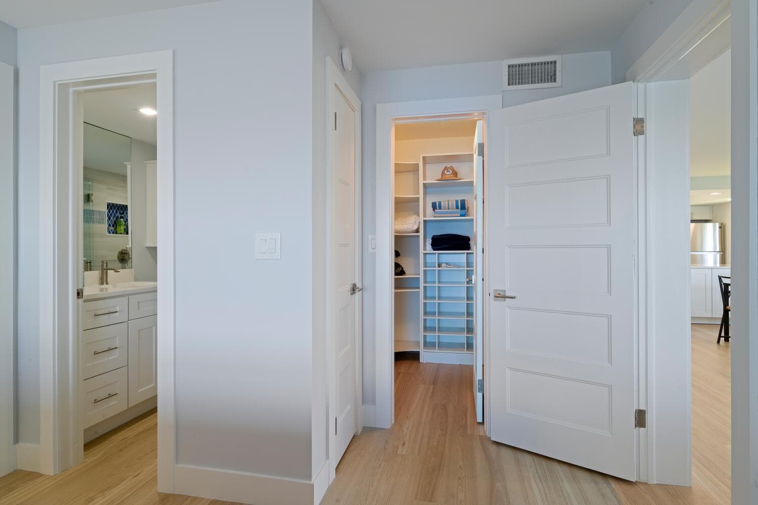 52 Yacht Club Drive 309 photo 14