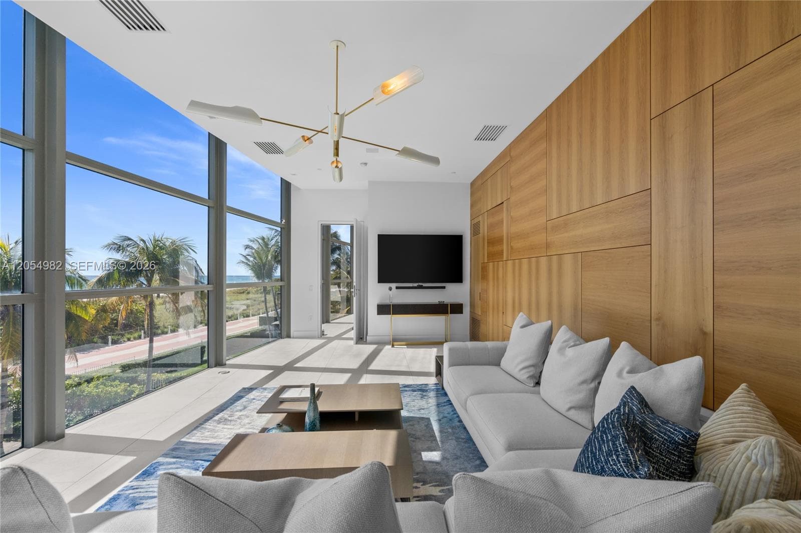 5875 Collins Ave 401 photo 2