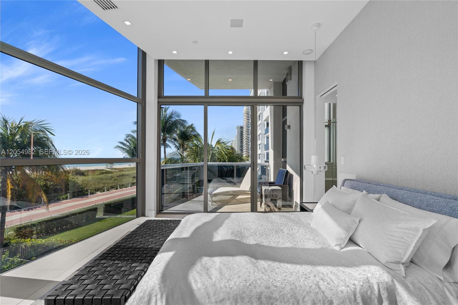 5875 Collins Ave 401 photo 9