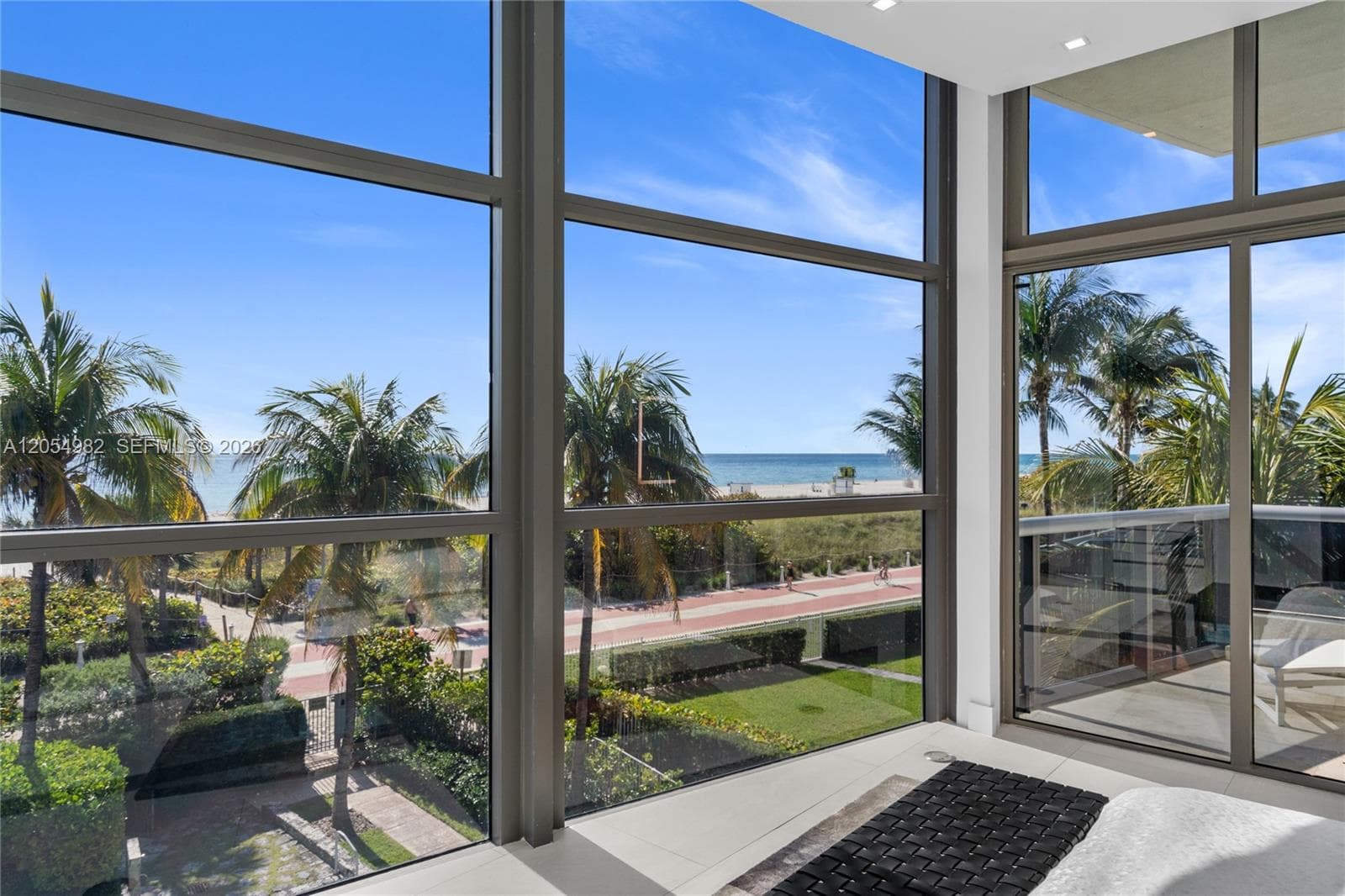 5875 Collins Ave 401 photo 10