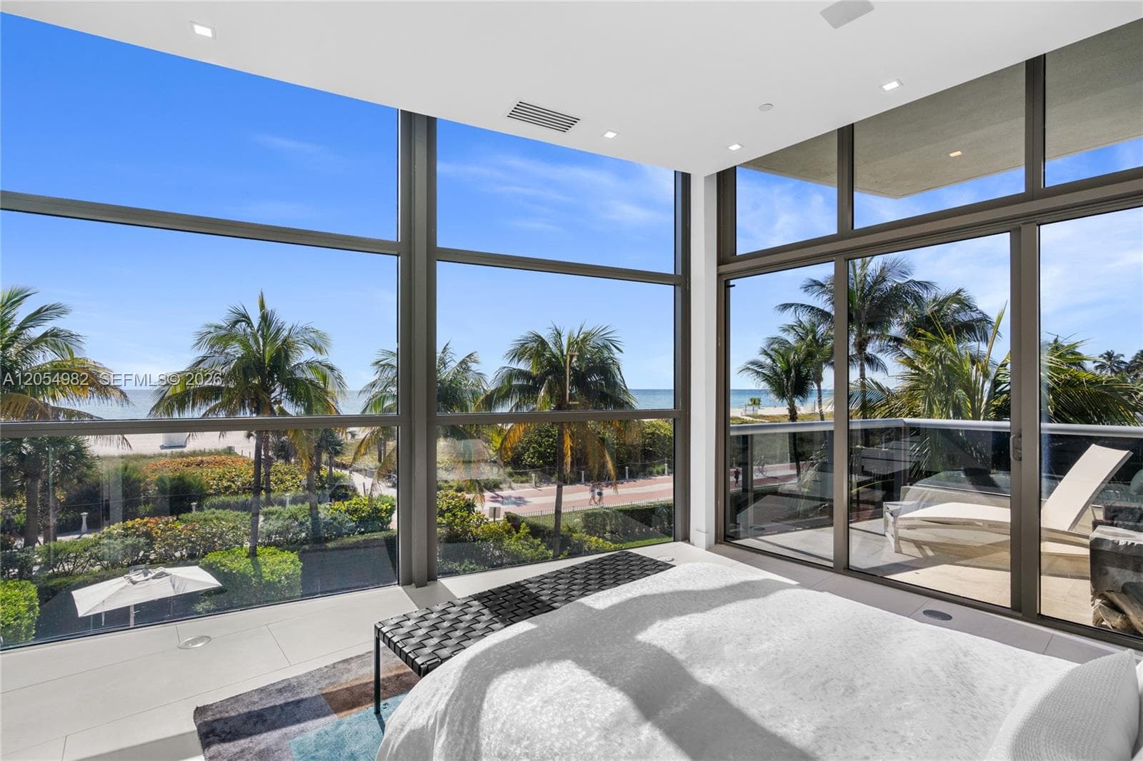 5875 Collins Ave 401 photo 8