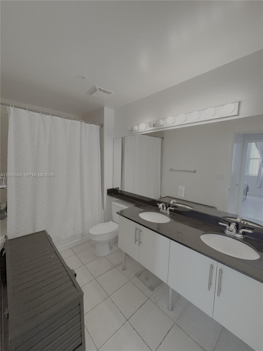 31 SE 5th St 3712 photo 18