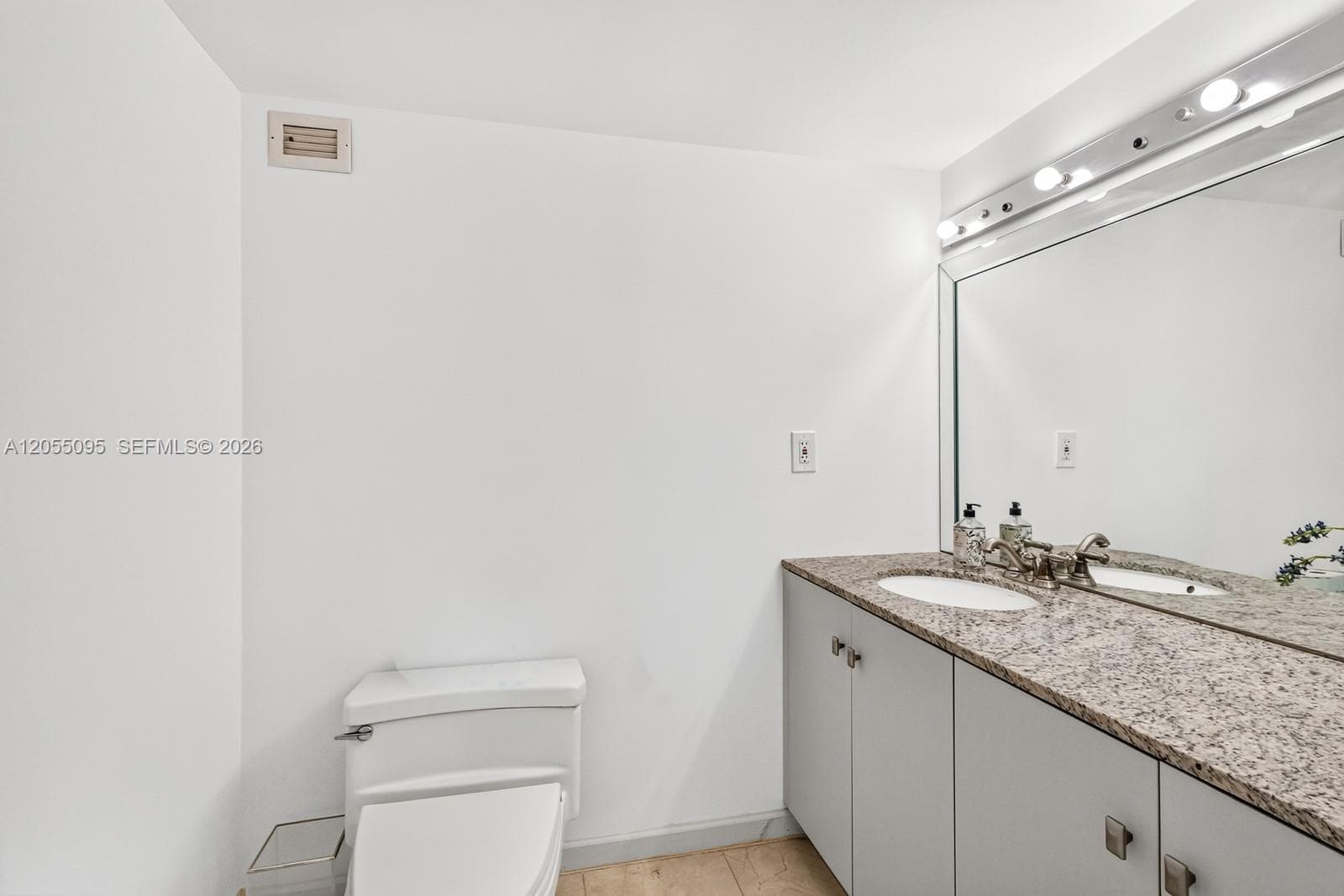 1901 Brickell Ave B1109 photo 23
