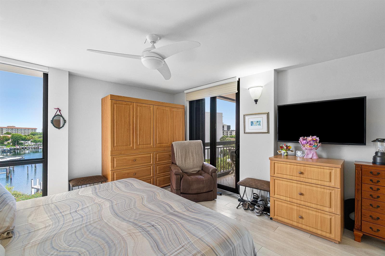 2697 N Ocean Boulevard 5070 photo 24