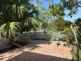 58 ANDROS Road photo 1