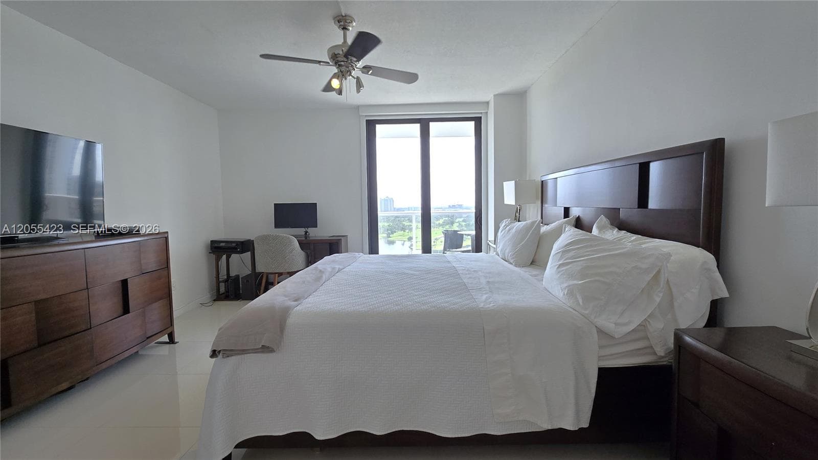 3731 N Country Club Dr 1825 photo 14