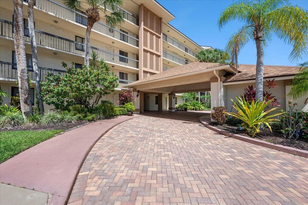 2001 Marina Isle Way 405 photo 2