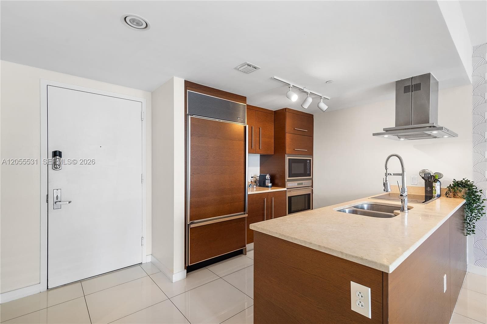 485 Brickell Ave 2306 photo 3