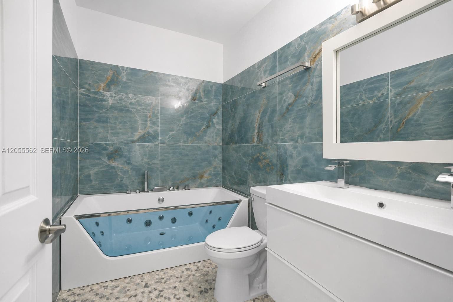 4234 N Ocean Dr photo 23