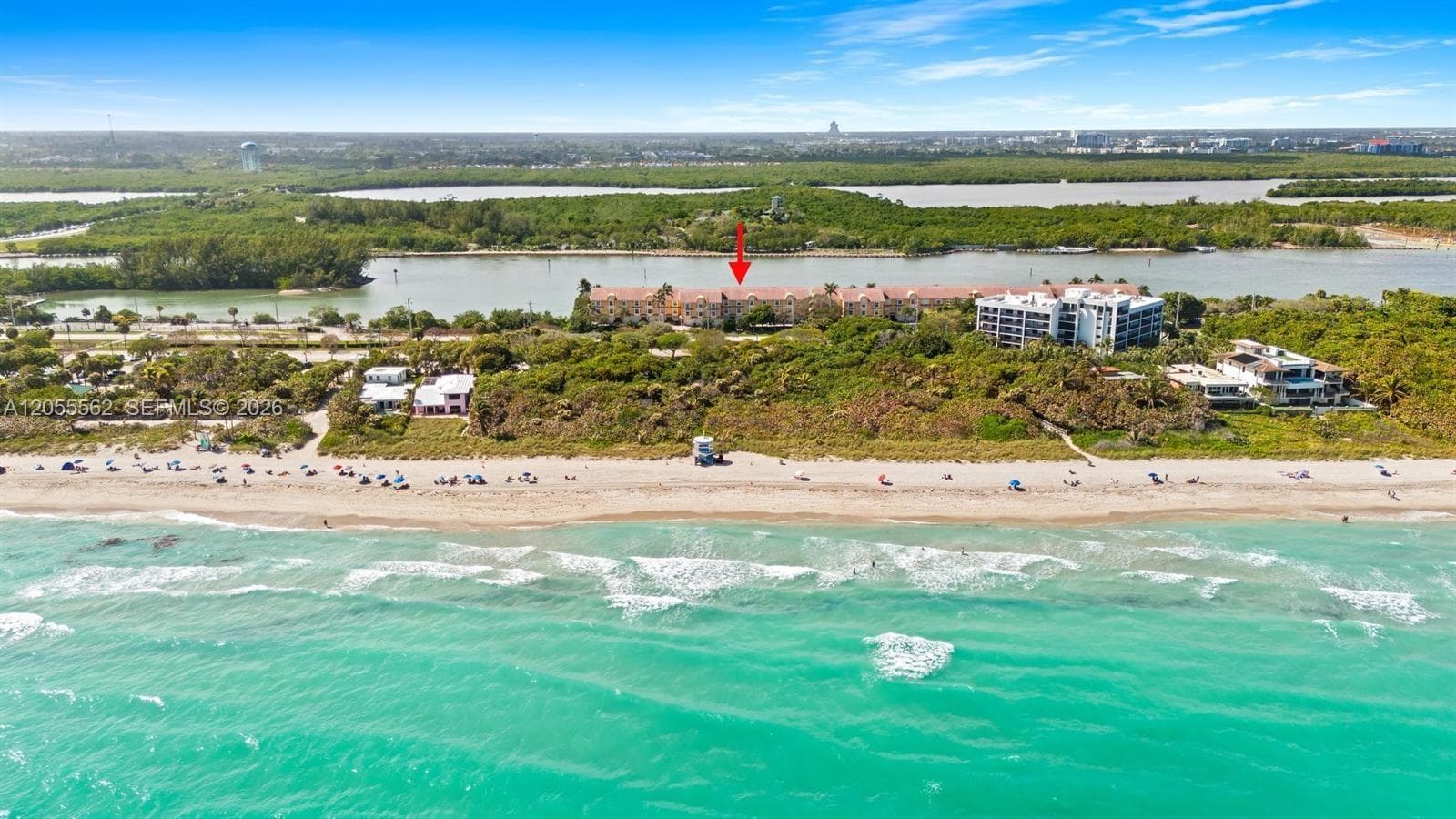 4234 N Ocean Dr photo 1
