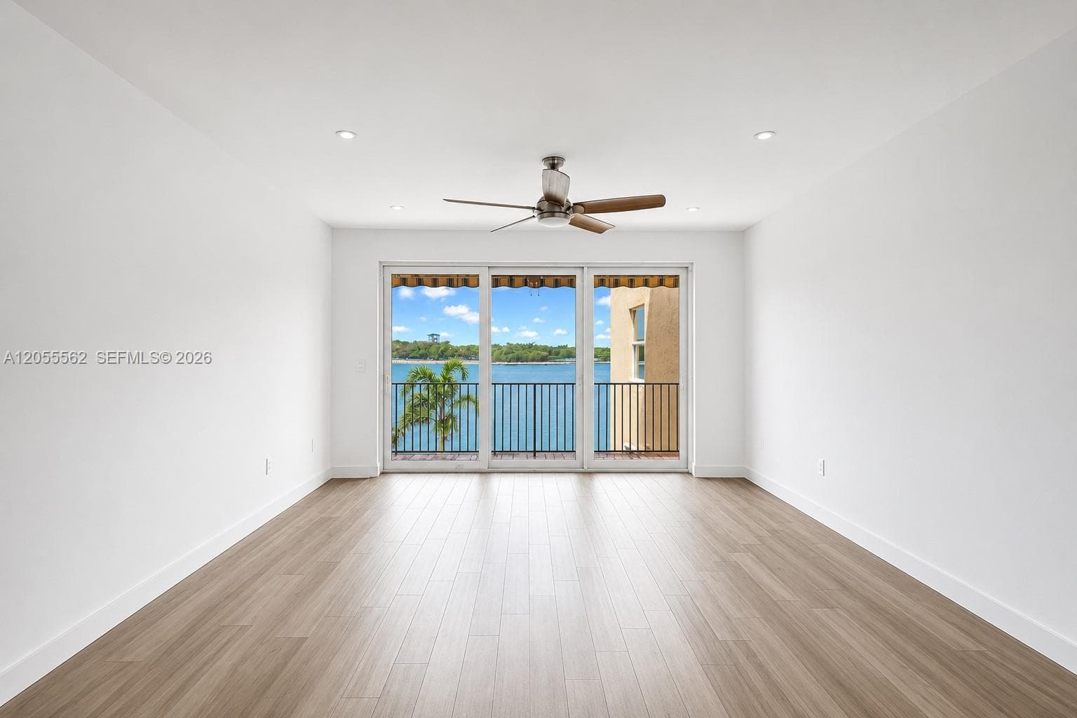 4234 N Ocean Dr photo 11