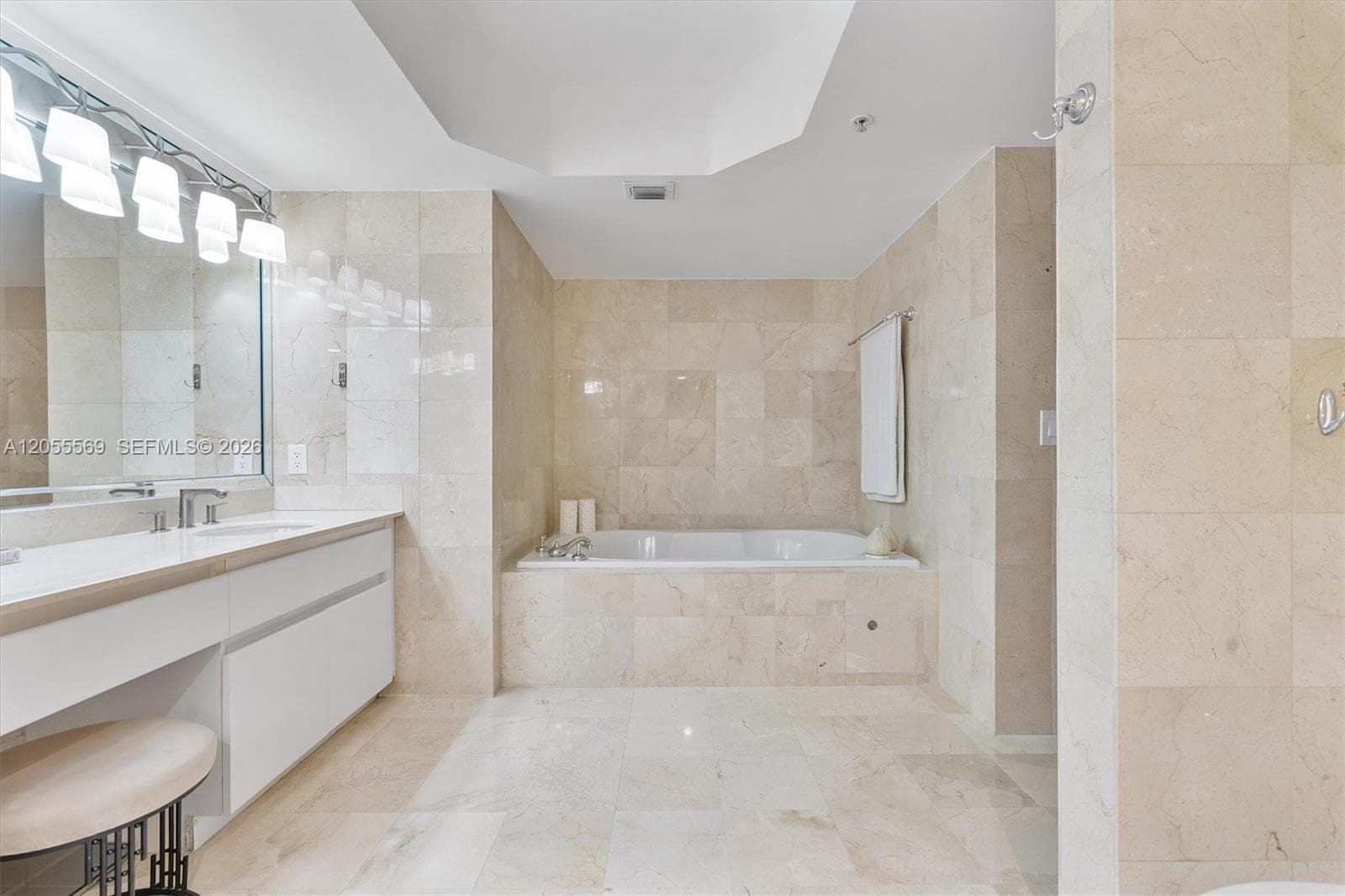 16711 Collins Ave 1207 photo 22