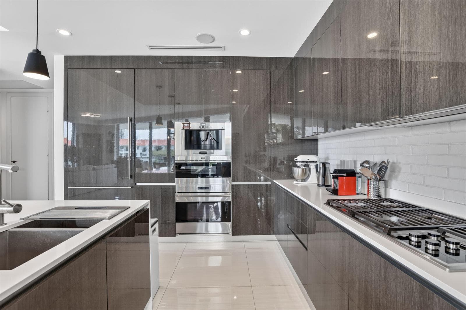 3250 NE 188th Street 201 photo 4