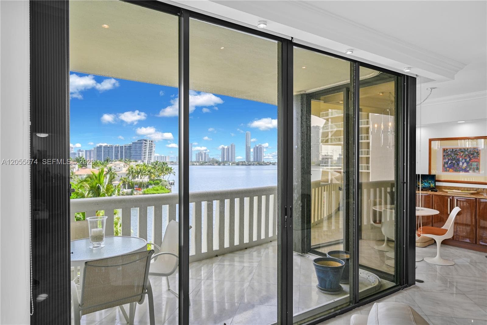 3000 Island Blvd 505 photo 20