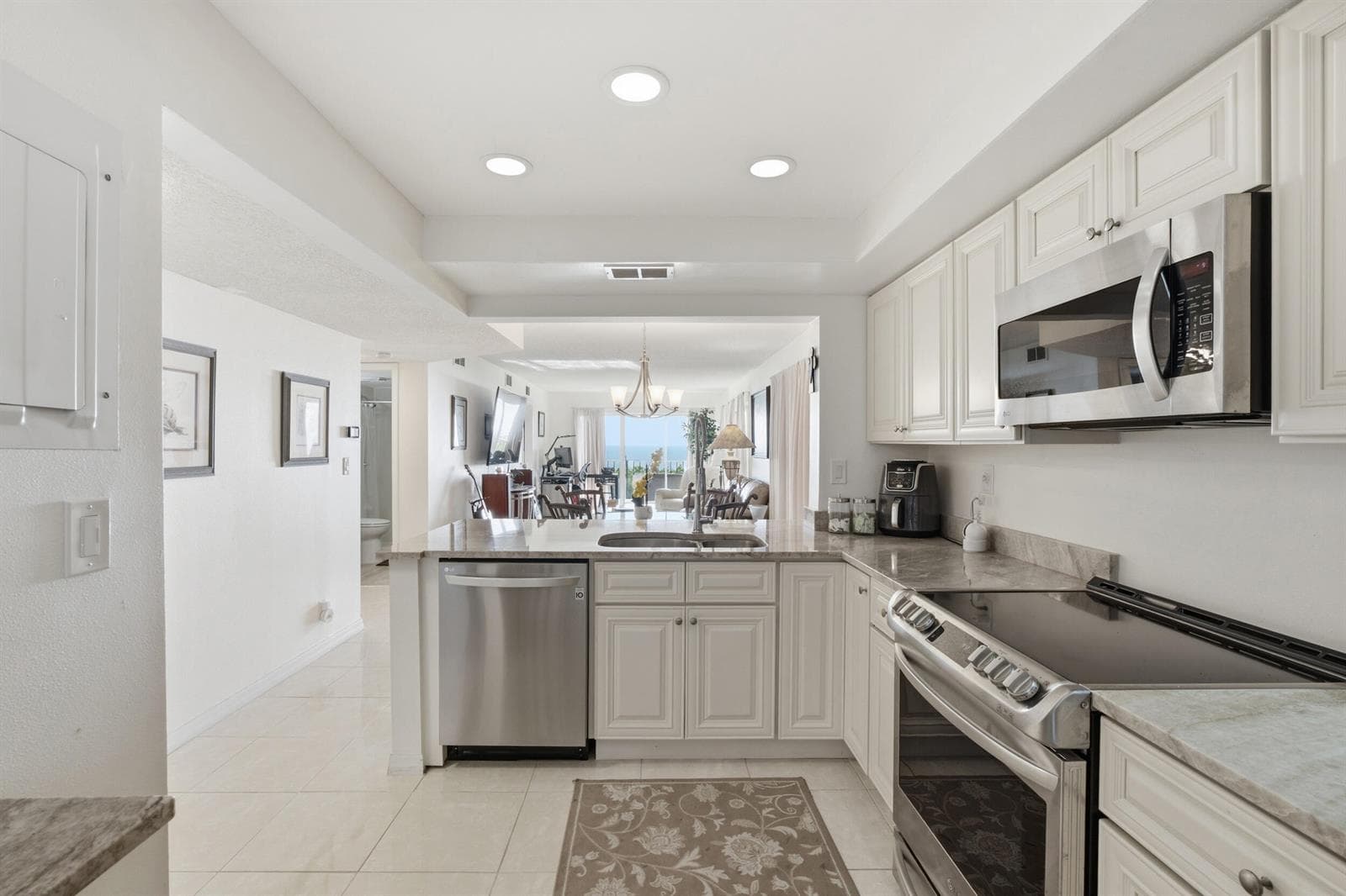 9400 S Ocean Drive 208 photo 5