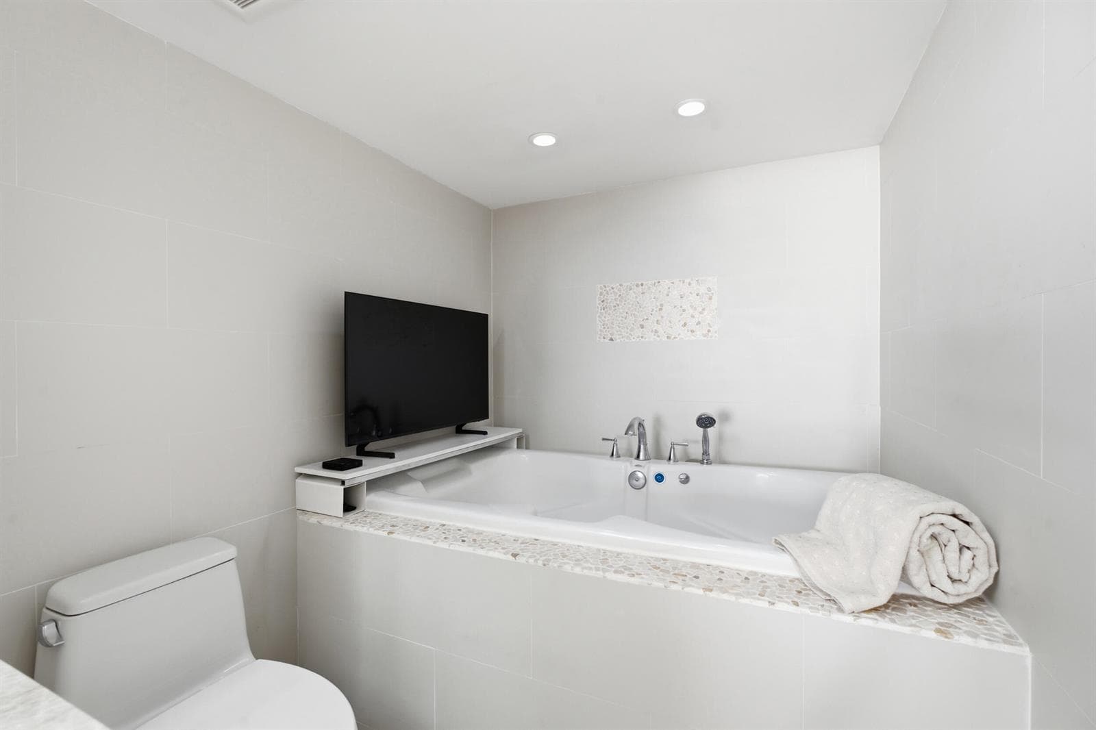 9400 S Ocean Drive 208 photo 19