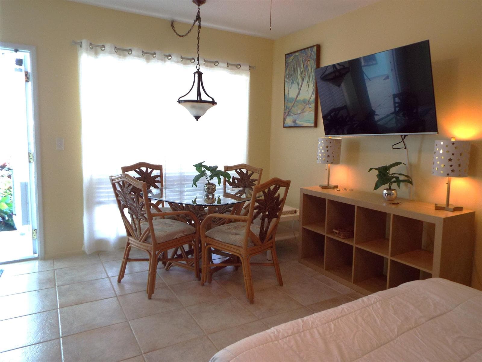 605 N Riverside Drive 12A photo 9