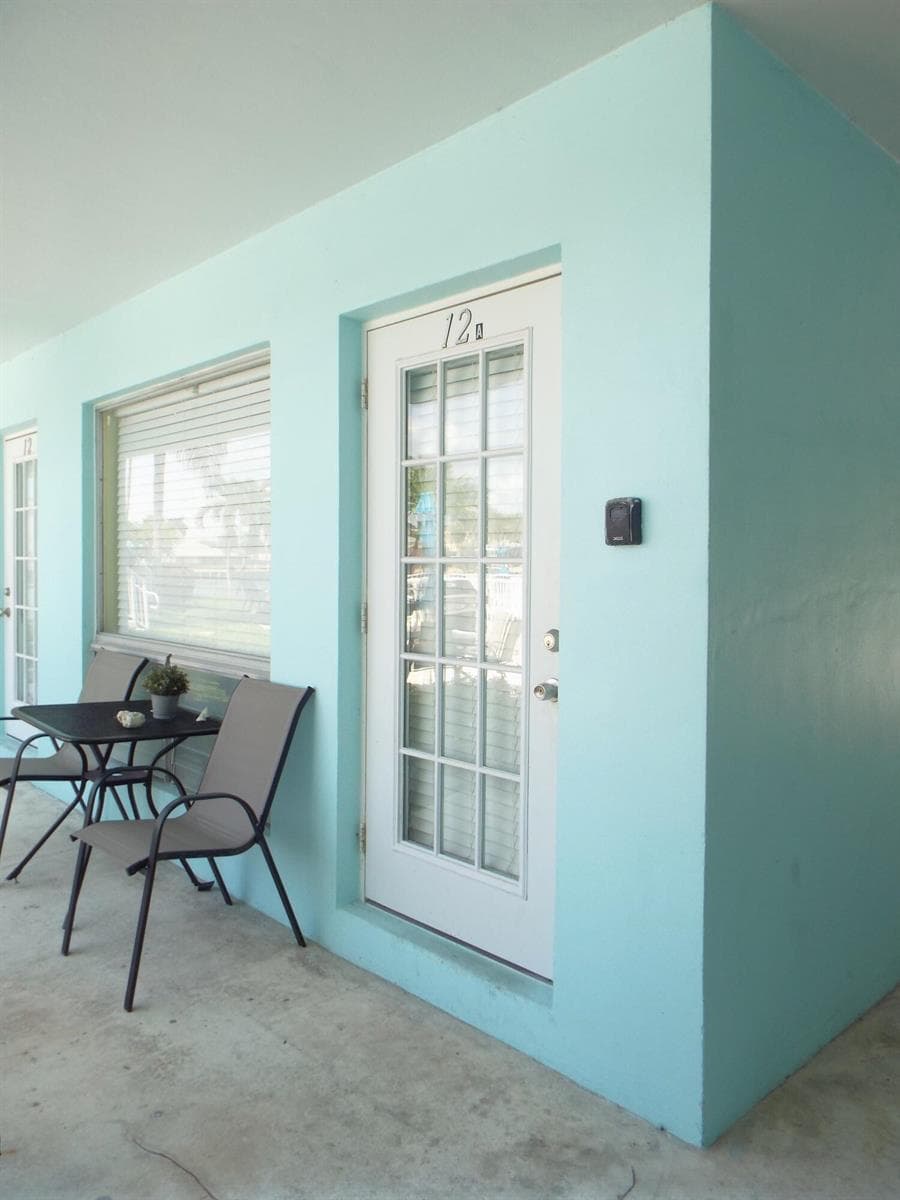 605 N Riverside Drive 12A photo 8