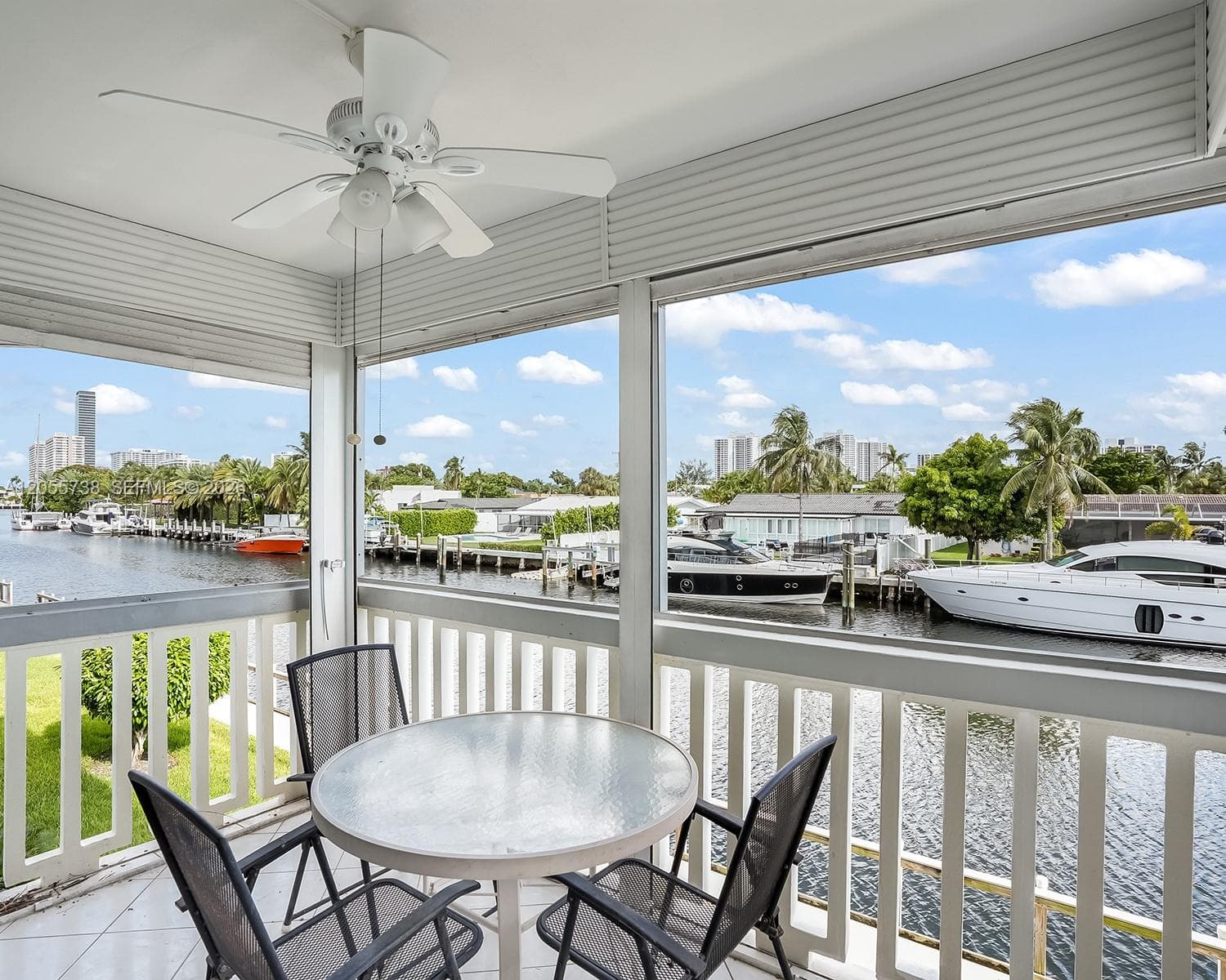 455 Paradise Isle Blvd 207 photo 2