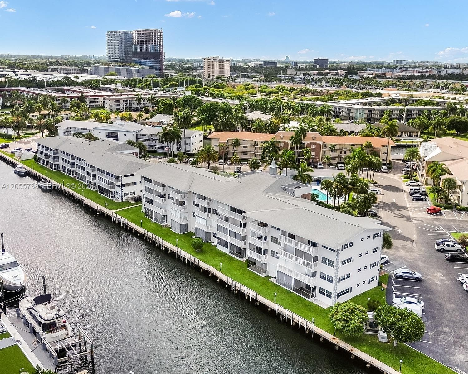 455 Paradise Isle Blvd 207 photo 16