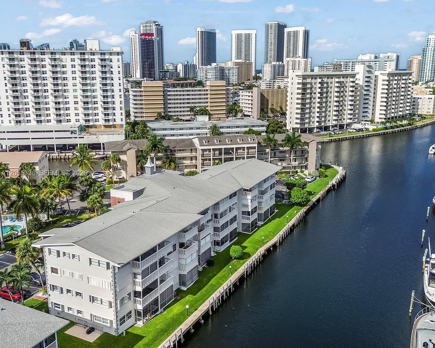 455 Paradise Isle Blvd 207 photo 14