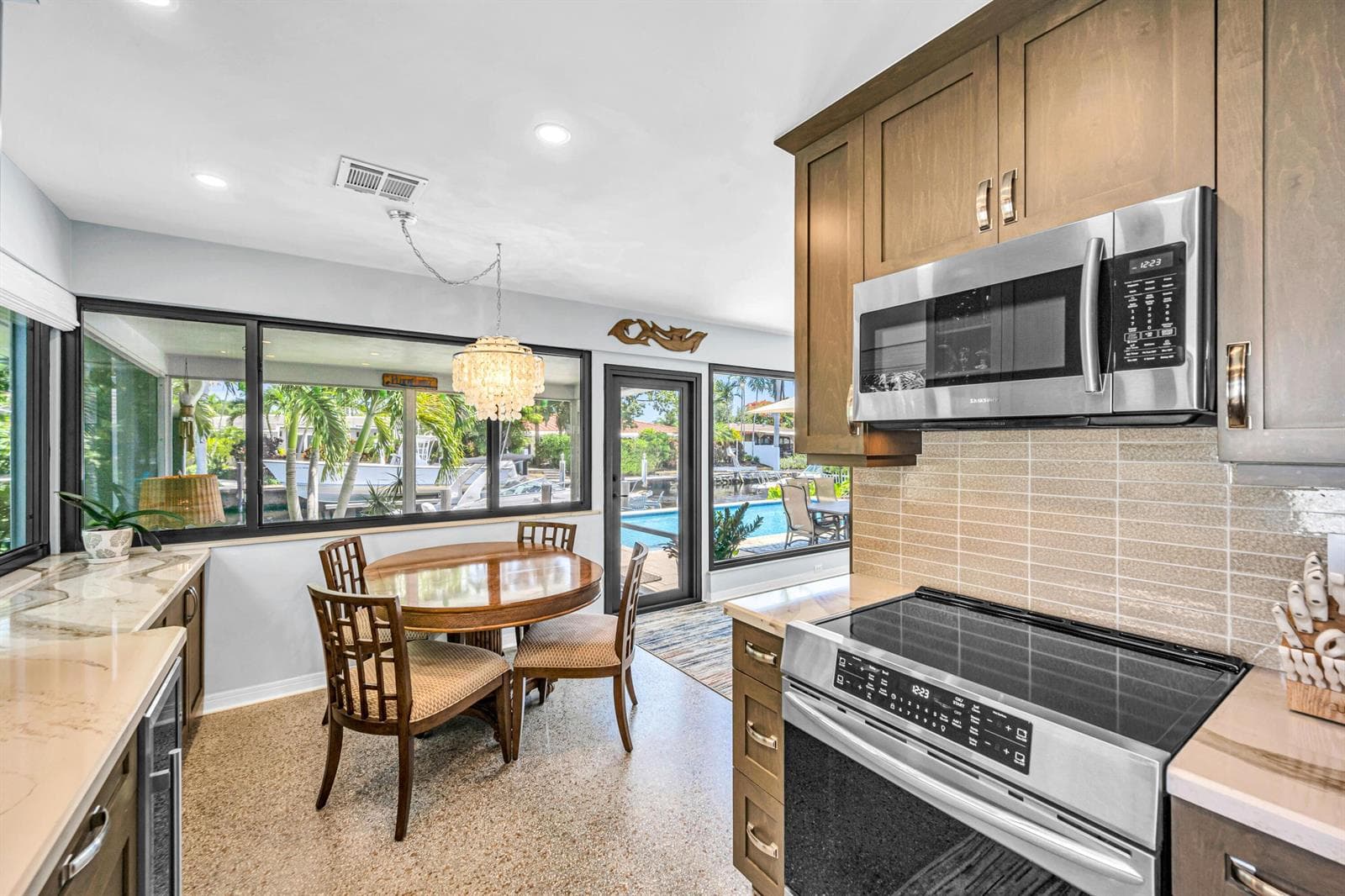 1301 Mandarin Isle photo 10