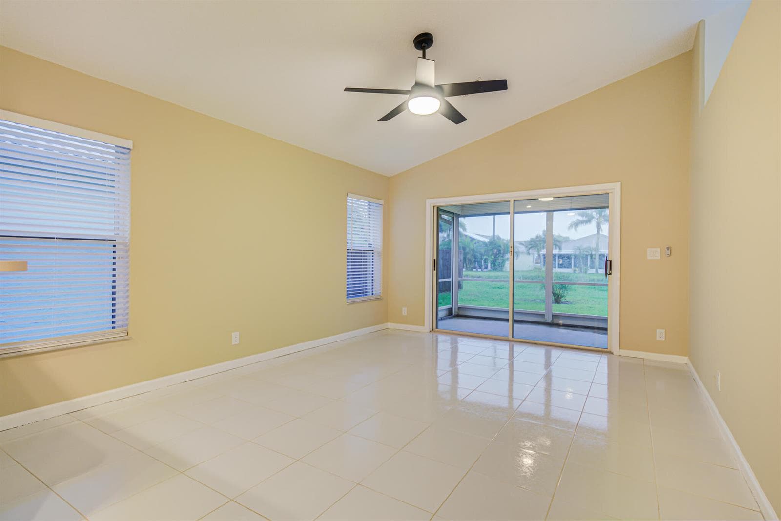 7620 N Stirling Bridge Boulevard N photo 6