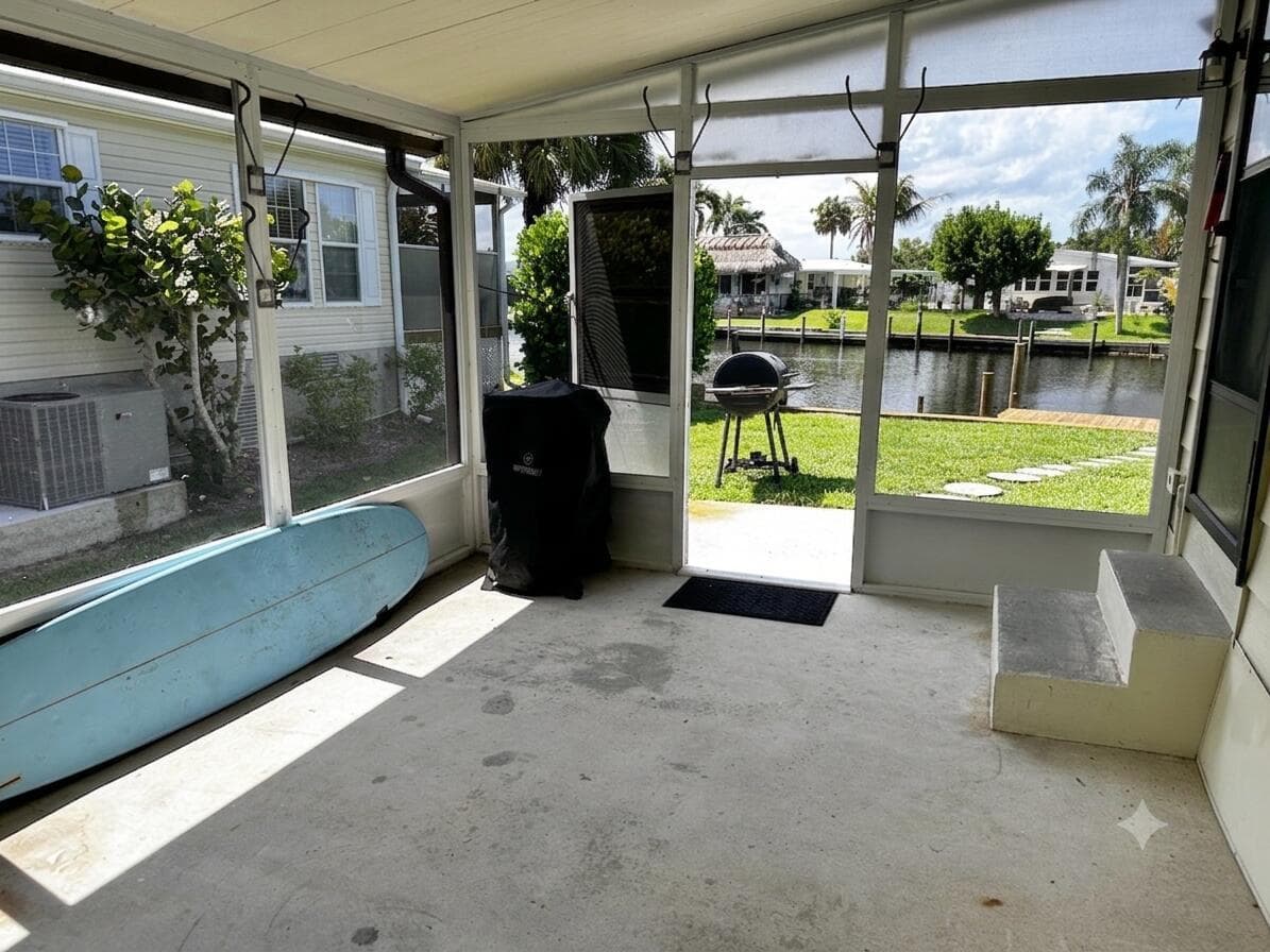 7882 SE PARADISE Drive photo 20