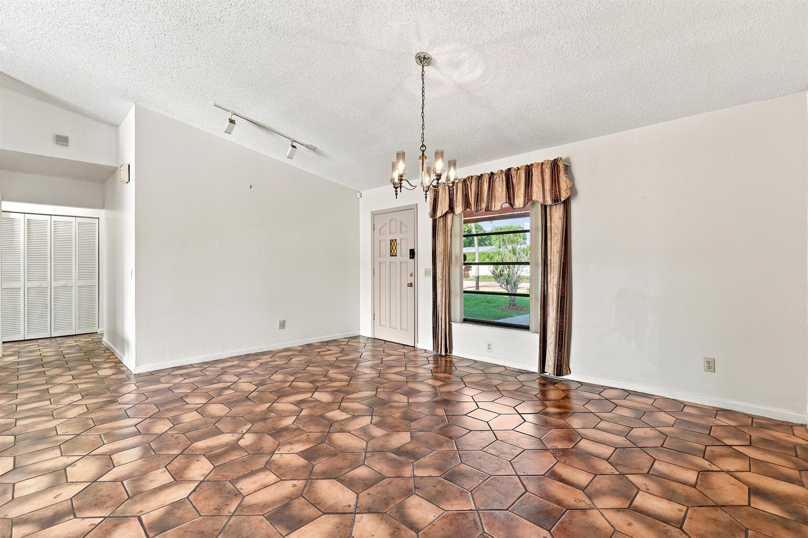 3768 Pinehurst Drive photo 20