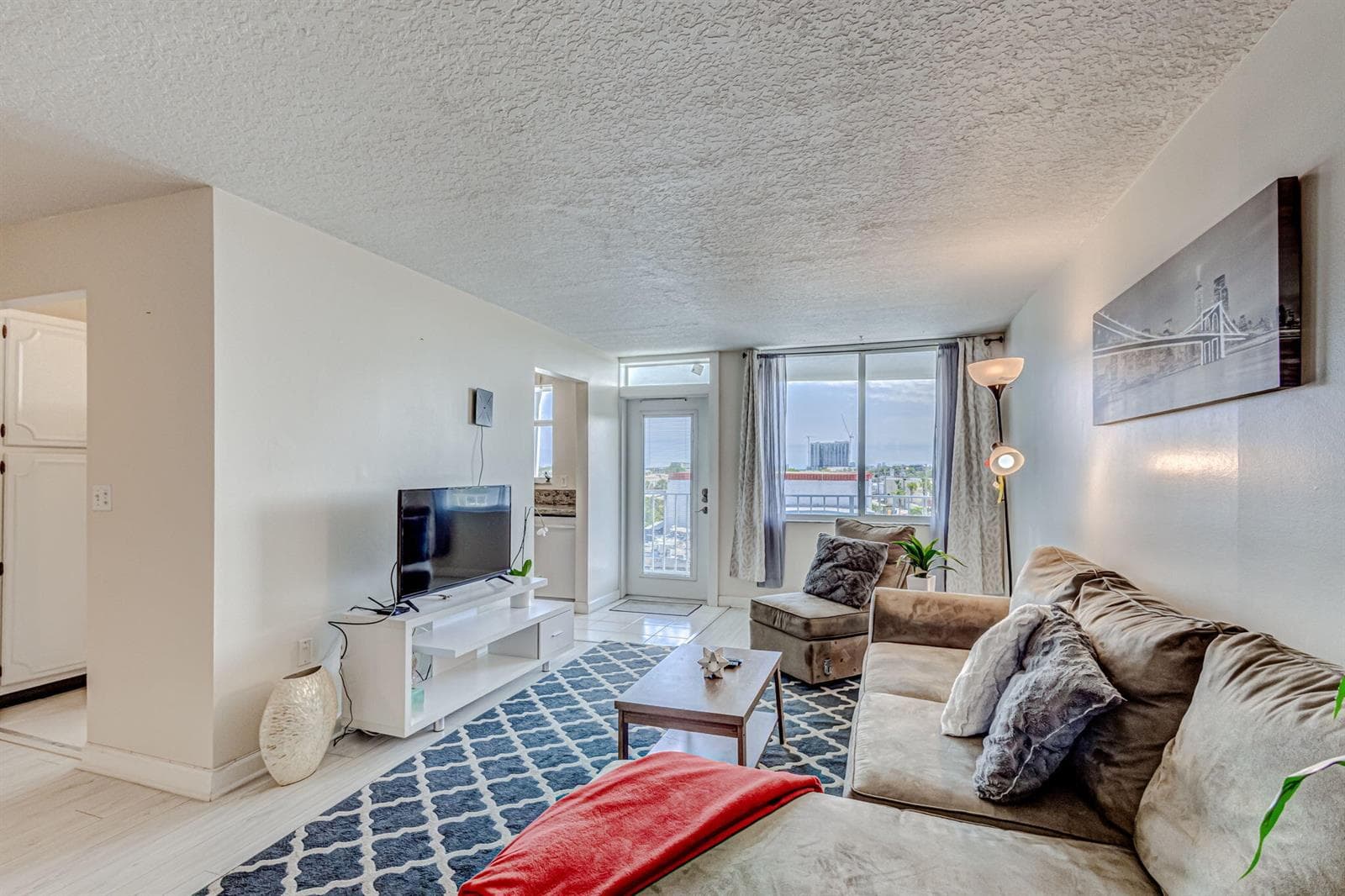 108 Paradise Harbour Boulevard 512 photo 8