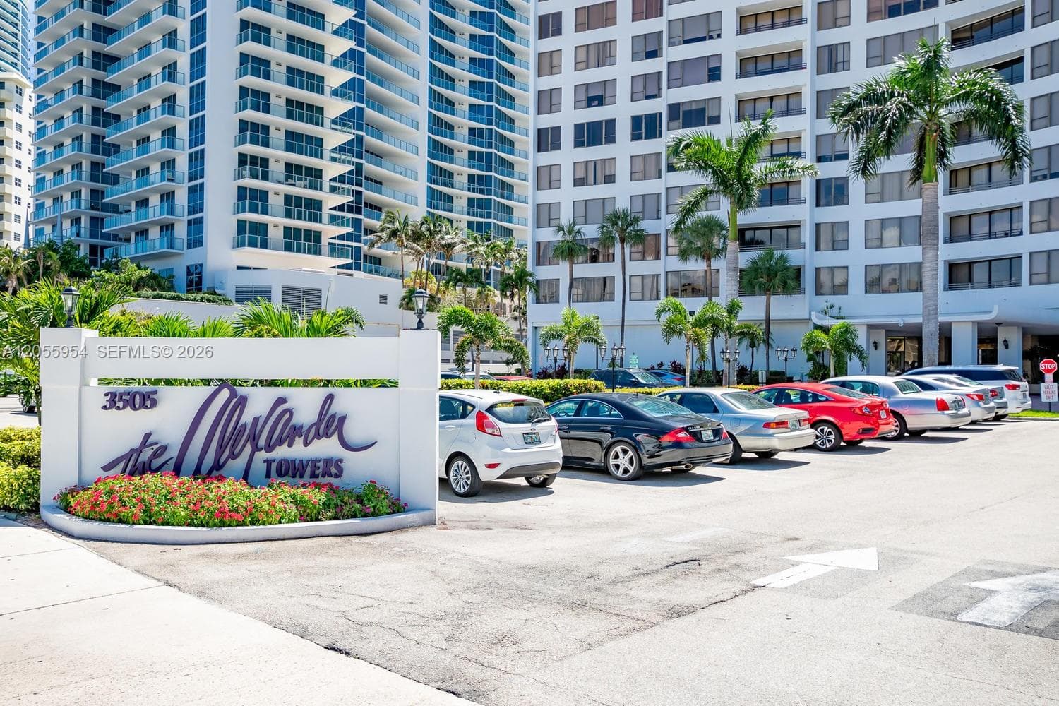 3505 S Ocean Dr 305 photo 2