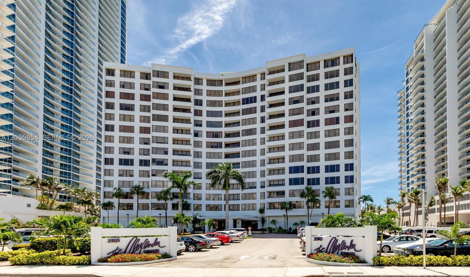 3505 S Ocean Dr 305 photo 1