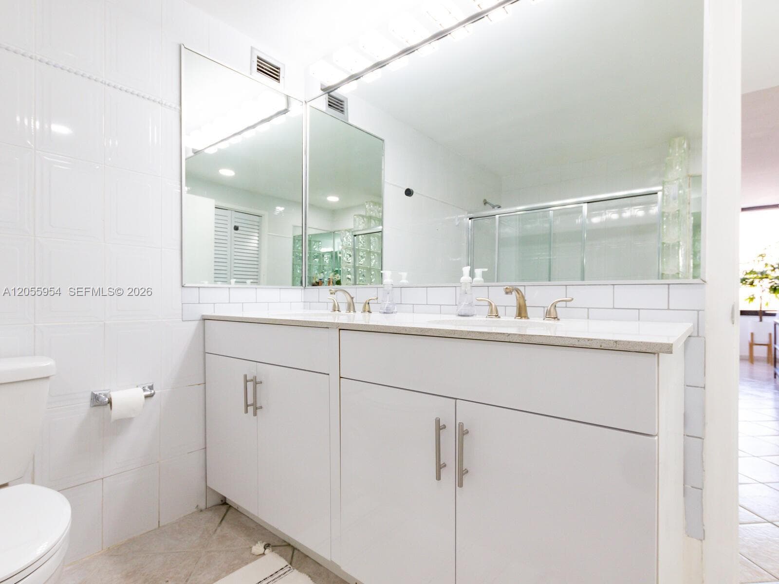 3505 S Ocean Dr 305 photo 25